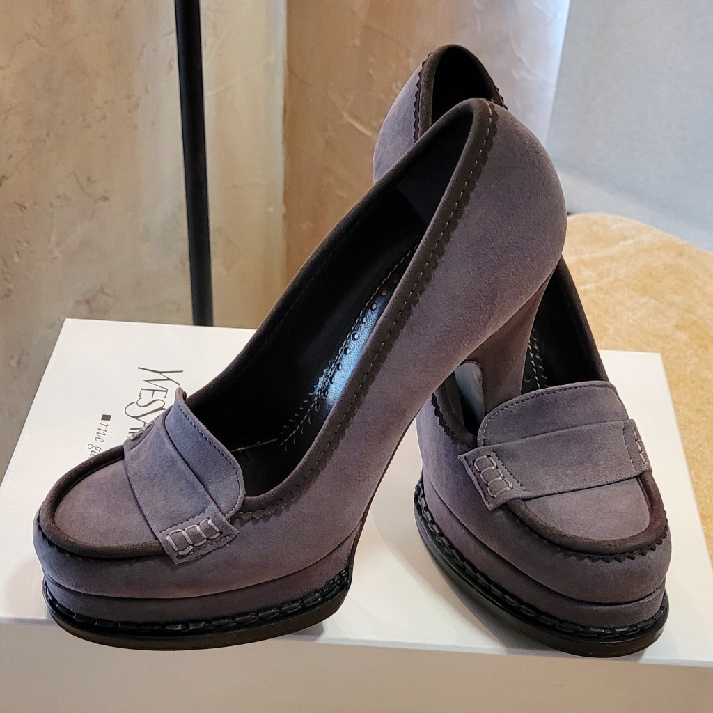 Yves Saint Laurent, Jeanne 90 Mocassin Suede Pump Size 37 (7) Ardesia & Antilope